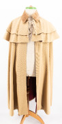 Biedermeier Cape