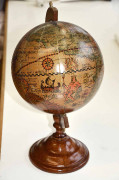 Globe en bois