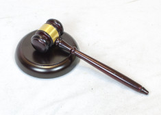 Marteau de juge avec socle