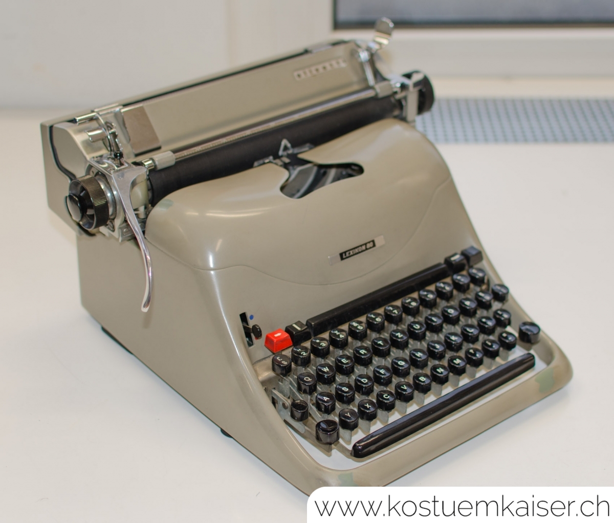 Schreibmaschine Olivetti 30er Jahre
